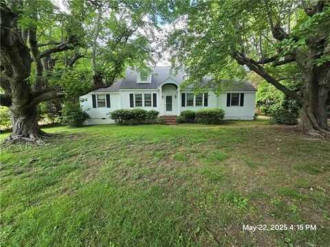 300 Irvington Road, Kilmarnock, VA 22482