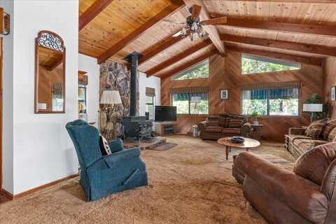 1775 Bonanza Way, Arnold, CA 95223