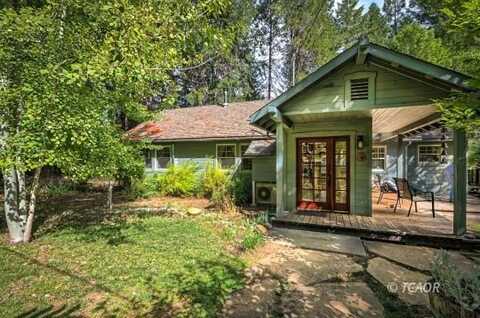 399 Airport Rd, Trinity Center, CA 96091