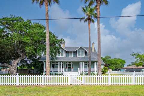 617 N Magnolia Street, Rockport, TX 78382