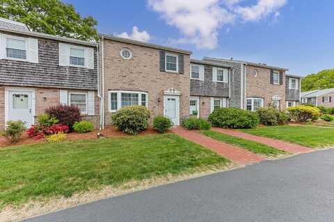 8 Louisburg Square, Centerville, MA 02632