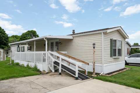 8 Winter Pine Drive, Delaware, OH 43015