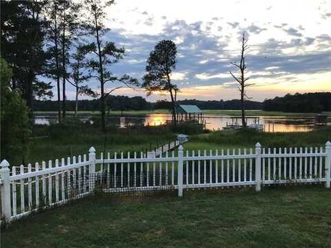 2577 Red Bank Rd, Ark, VA 23061