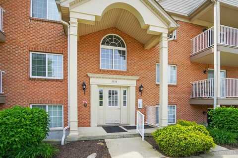 3332 Emerald Lakes Drive, Green, OH 45211