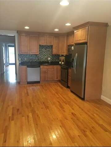 16 West Falmouth Hwy, Falmouth, MA 02540