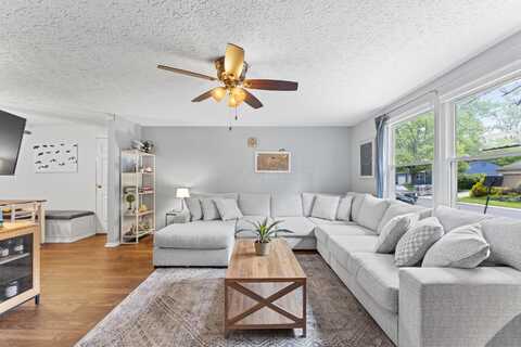 5585 Spohn Drive, Westerville, OH 43081