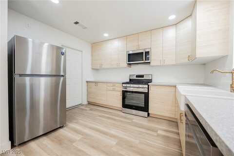 220 Bruin Way, Las Vegas, NV 89145