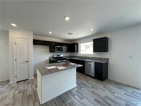 5628 Golden Orchard Street, Las Vegas, NV 89113