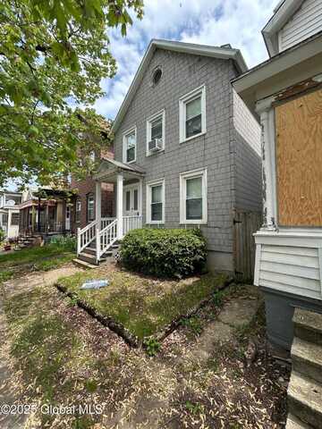 418 7th Avenue, Troy, NY 12182