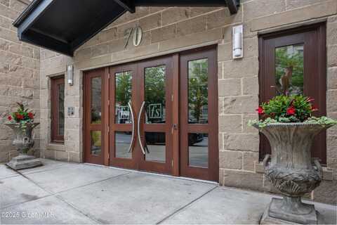 70 Railroad Place, Saratoga Springs, NY 12866