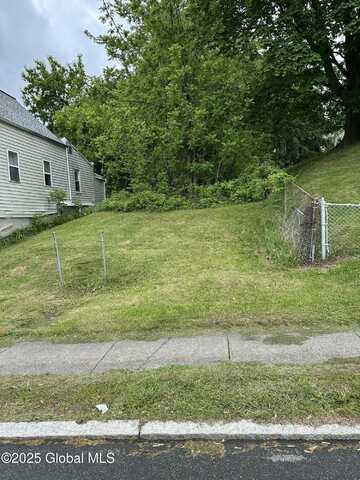 616 East Street, Rensselaer, NY 12144