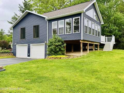 111 Smith Road, Halfmoon, NY 12118