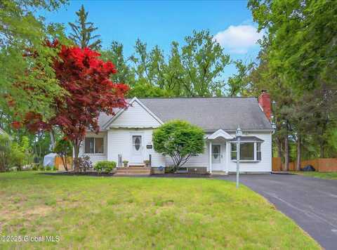 7 Velina Drive, Guilderland, NY 12203