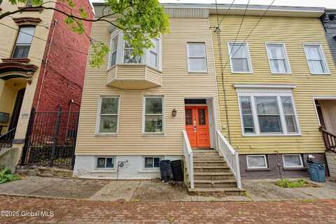135 4th Avenue, Albany, NY 12202