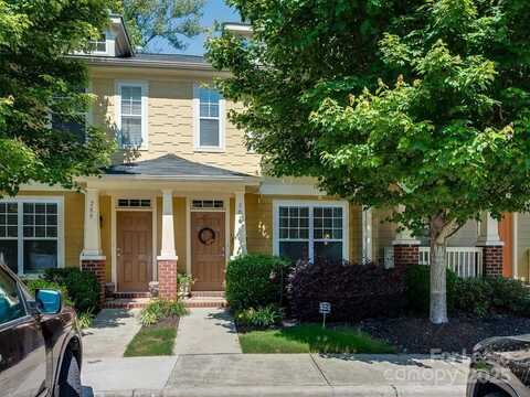 301 Hurston Circle, Charlotte, NC 28208