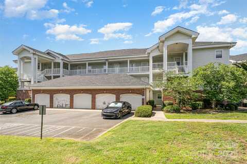 8969 Meadow Vista Road, Charlotte, NC 28213