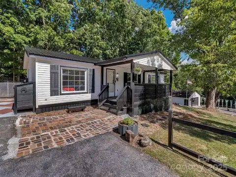 3 Concord Knoll Lane, Asheville, NC 28803
