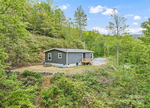 328 Mountain Lion Trail, Maggie Valley, NC 28751