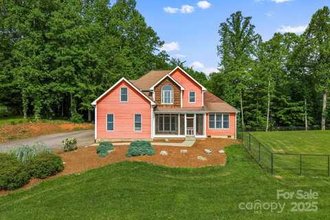 1586 Bull Creek Road, Marshall, NC 28753