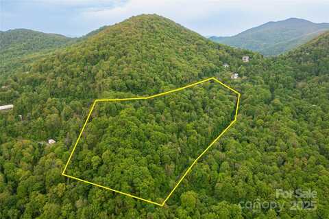 999 Mount Soma Boulevard, Clyde, NC 28721