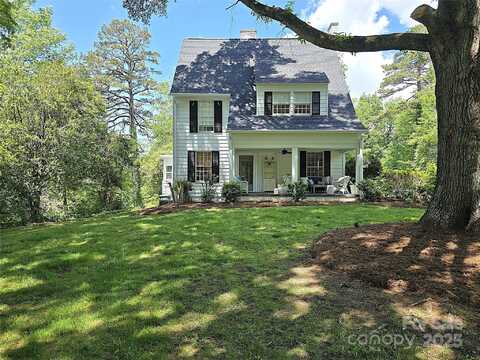 1051 14th Avenue Drive NW, Hickory, NC 28601