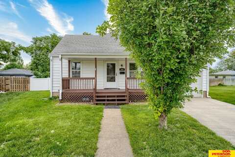 1461 E 2nd Avenue, Fremont, NE 68025