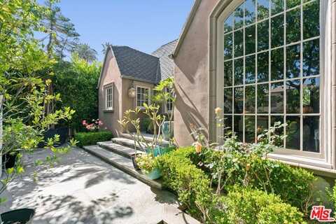 9053 Elevado St, West Hollywood, CA 90069