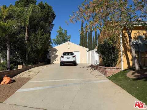 10229 N Jumilla Ave, Chatsworth, CA 91311