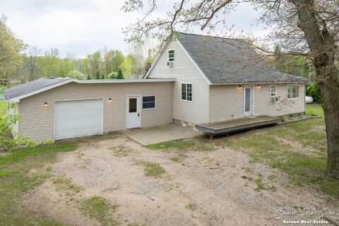 1739 Youngs Road, Orleans, MI 48865
