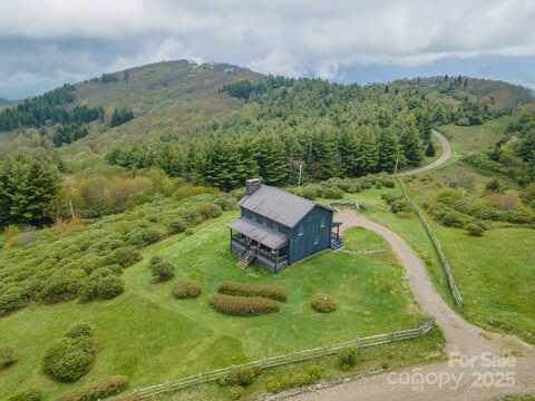 143 Daniel Boone Trail, Burnsville, NC 28714