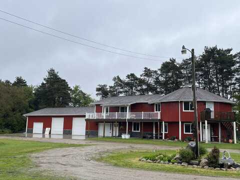 550 E North Street, Edmore, MI 48829