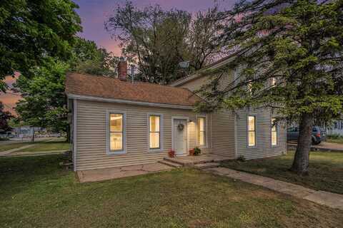 501 E Paw Paw Street, Paw Paw, MI 49079