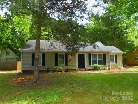 7818 Surreywood Place, Charlotte, NC 28270