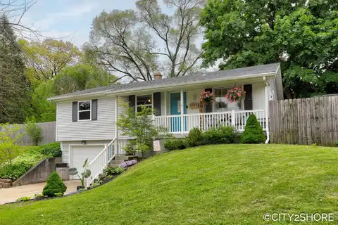 2852 Brisam Street NE, Grand Rapids, MI 49525