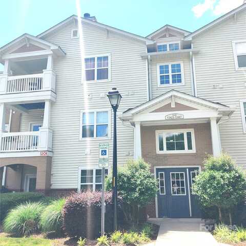 12435 Copper Mountain Boulevard, Charlotte, NC 28277