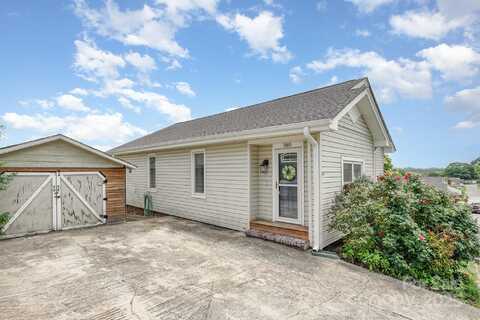 380 Woodlawn Avenue, Cramerton, NC 28032