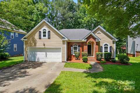 4612 Saxonbury Way, Charlotte, NC 28269