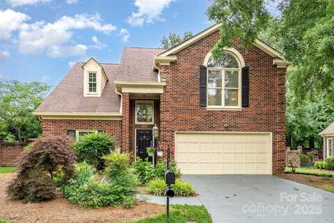7031 Walton Heath Lane, Charlotte, NC 28277