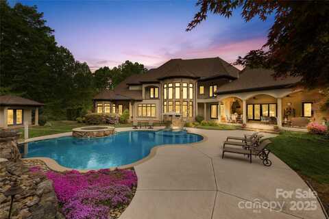 8451 Ridgewood Road, Sherrills Ford, NC 28673