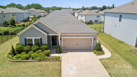 8406 Flint Hill Drive, Charlotte, NC 28273