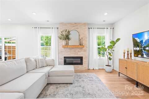 3110 Streamside Drive, Davidson, NC 28036