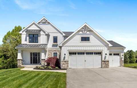 2497 Saddle Drive NE, Belmont, MI 49306