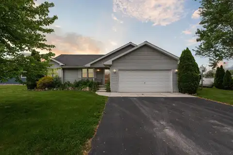 14814 Lark Dr Drive, Camden, MI 49232