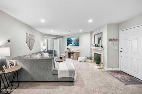 697 Sutton Crest Trail, Oak Park, CA 91377