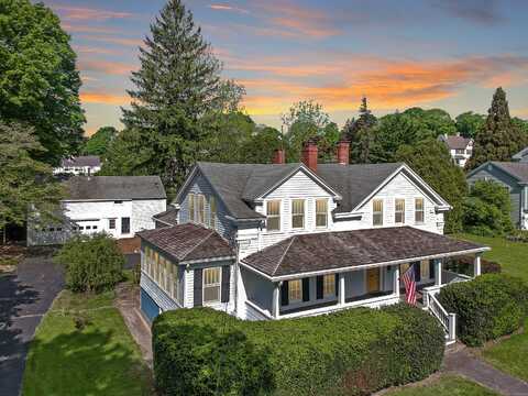 14 West Mystic Avenue, Groton, CT 06355