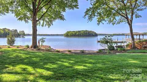 495 Bay Harbour Road, Mooresville, NC 28117