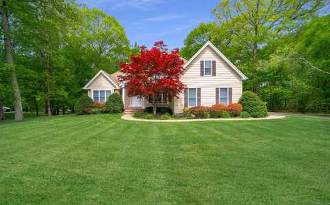 42 North Woods Road, Hamden, CT 06518