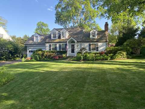 51 Hawthorne Road, New Canaan, CT 06840