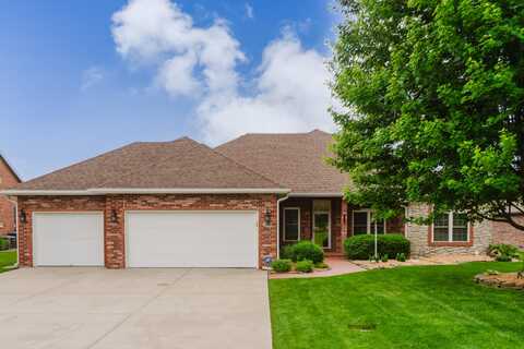 1912 N Winfield Drive, Springfield, MO 65802