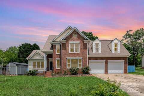 8429 Meadowcroft Court, Charlotte, NC 28215